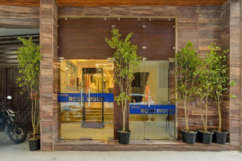 Hotel Rosewood Near Delhi Airport Neu-Delhi Exterior foto